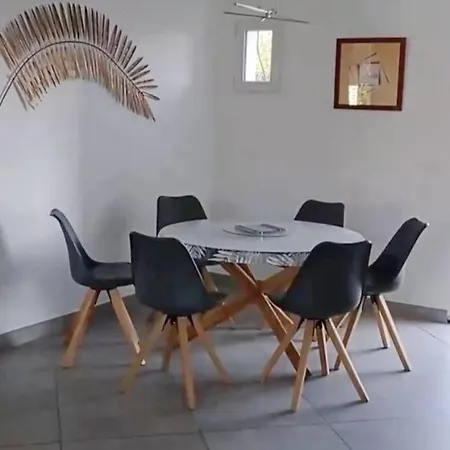 Сasa de vacaciones Maison Au Calme Avec Jardin Et Piscine Raphael *