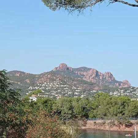 Maison Au Calme Avec Jardin Et Piscine Raphael *